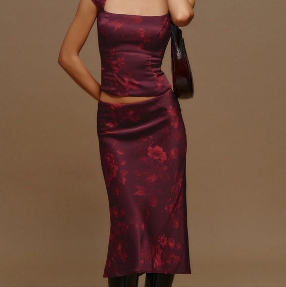 Reformation skirt - Picture 2 of 4